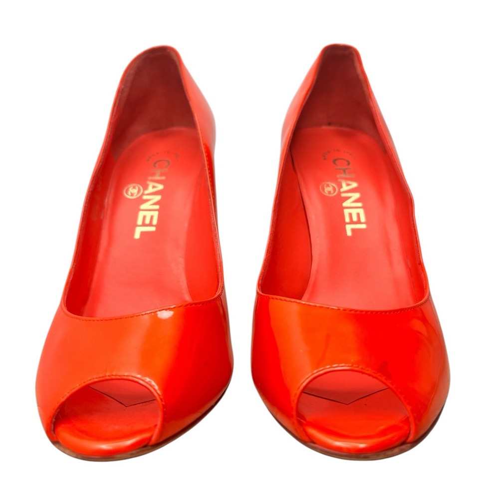 Chanel coral patent leather peep toe pumps